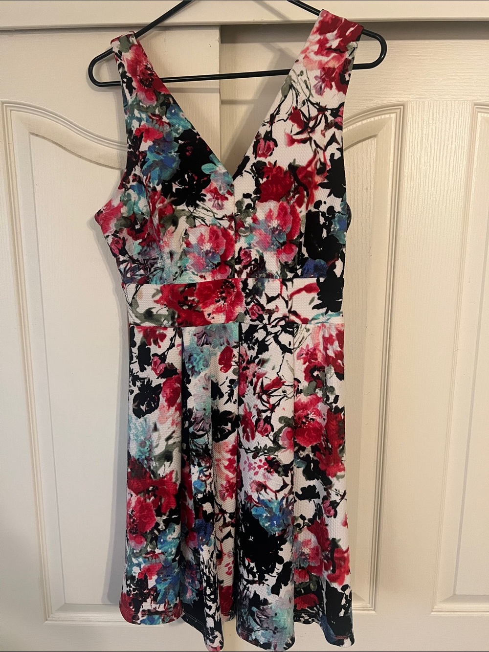 Haute Monde Floral V-Neck Midi Dress - Red, Blue, Black, White